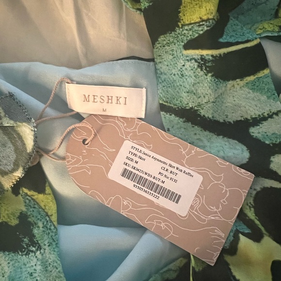 Meshki Butterfly Ruffle Set - Picture 4 of 6